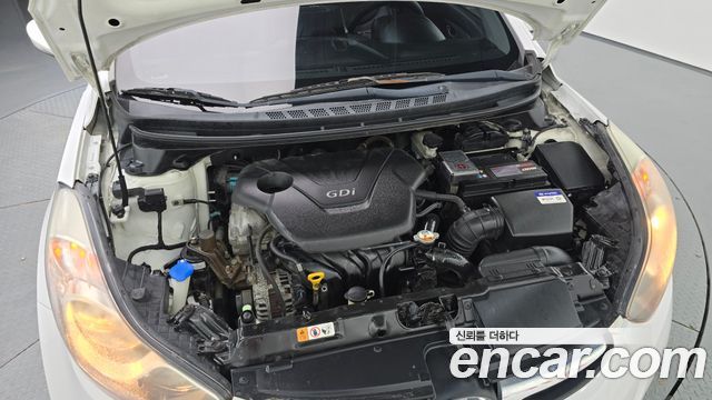 Hyundai AVANTE 2012 — photo 6