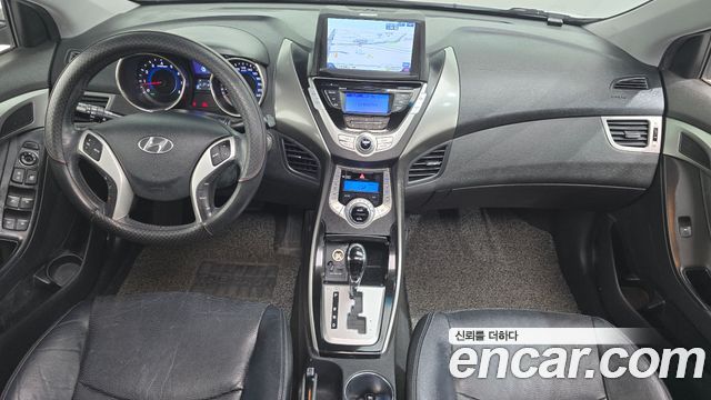 Hyundai AVANTE 2012 — photo 7