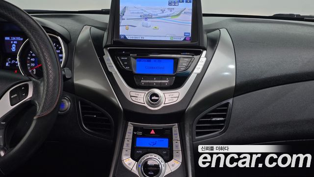 Hyundai AVANTE 2012 — photo 14