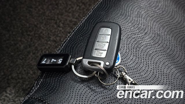 Hyundai AVANTE 2012 — photo 18