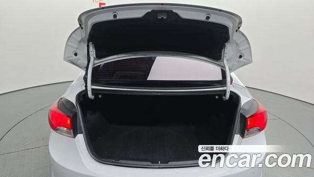 Hyundai AVANTE 2012 — photo 20