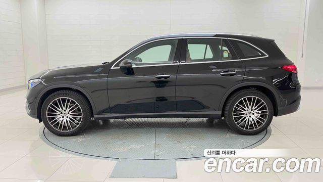 Mercedes-Benz GLC-Class 2026 — photo 2