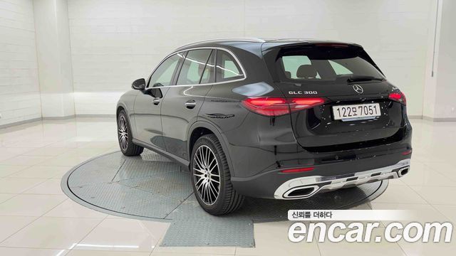 Mercedes-Benz GLC-Class 2026 — photo 3