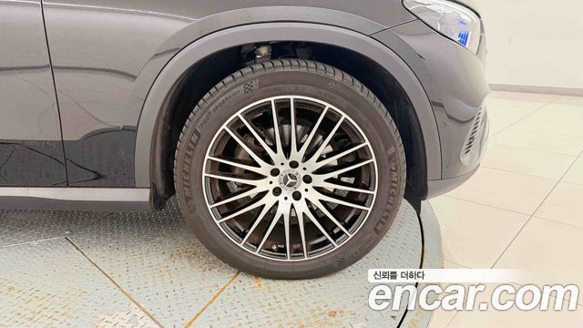 Mercedes-Benz GLC-Class 2026 — photo 9
