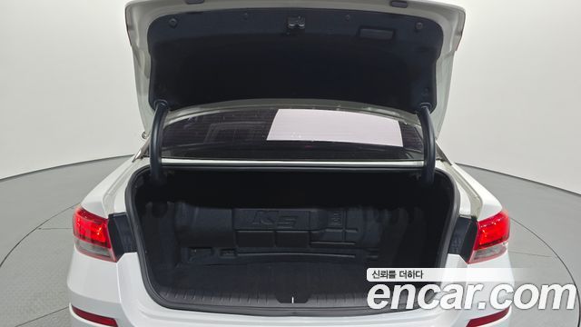 Kia K5 2019 — photo 25
