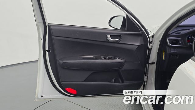 Kia K5 2019 — photo 14