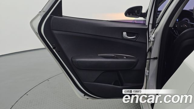 Kia K5 2019 — photo 15