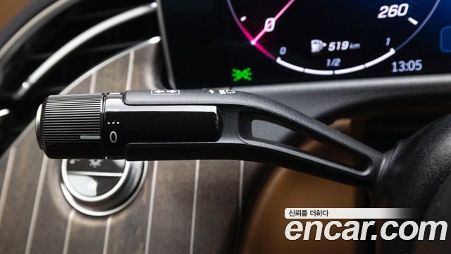 Mercedes-Benz E-Class 2025 — photo 18