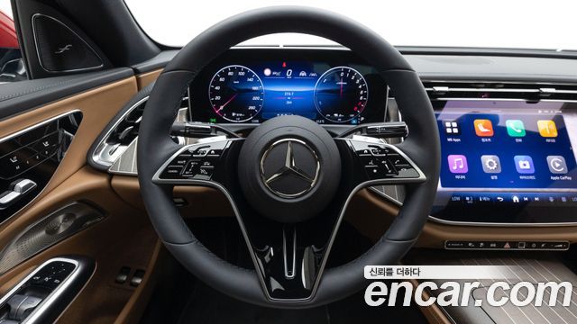 Mercedes-Benz E-Class 2025 — photo 20