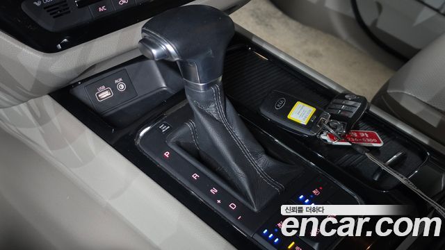 Kia Canival 2017 — photo 12