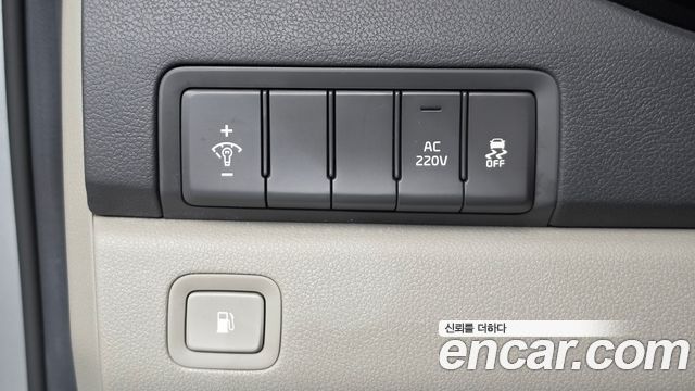 Kia Canival 2017 — photo 18
