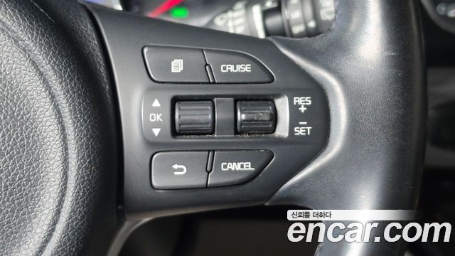 Kia Canival 2017 — photo 21
