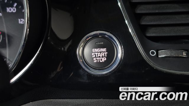 Kia Canival 2017 — photo 26
