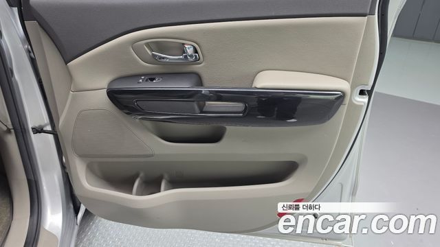 Kia Canival 2017 — photo 15