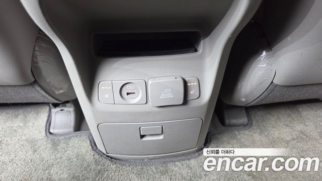 Kia Canival 2017 — photo 29