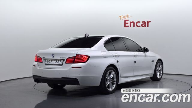 BMW 5-Series 2016 — photo 2