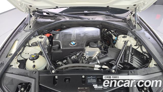 BMW 5-Series 2016 — photo 6