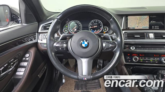 BMW 5-Series 2016 — photo 13