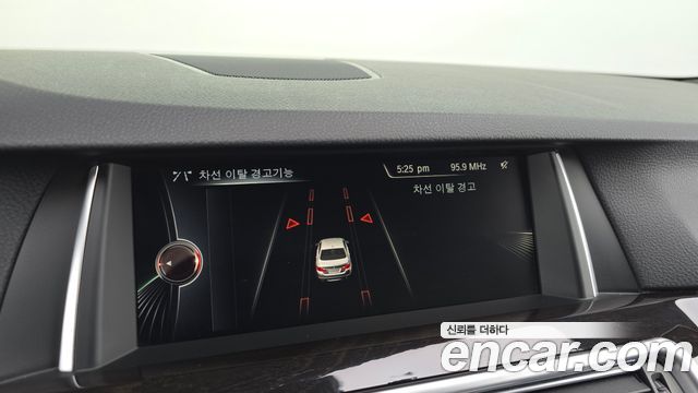 BMW 5-Series 2016 — photo 14