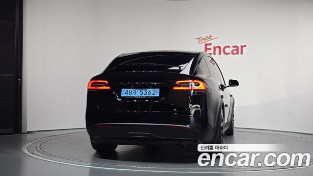 Tesla Model X 2023 — photo 4