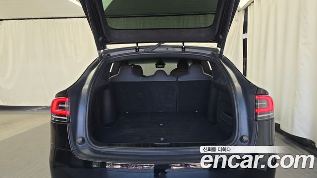 Tesla Model X 2023 — photo 26