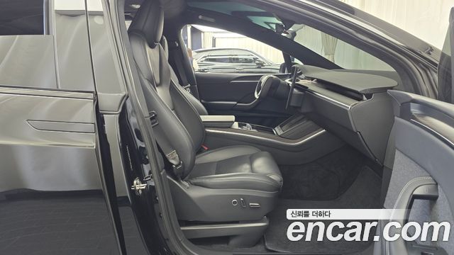 Tesla Model X 2023 — photo 16