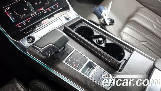 Audi A7 2021 — photo 12