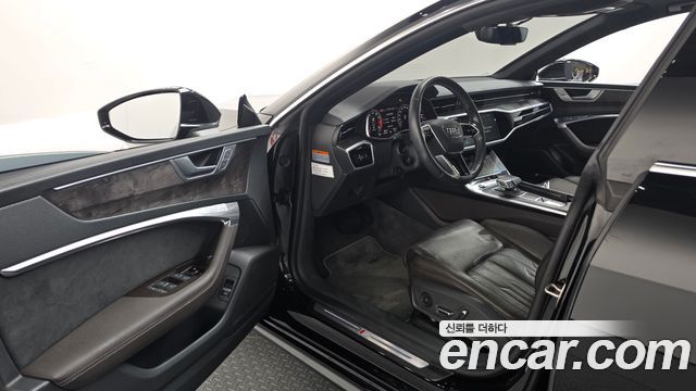 Audi A7 2021 — photo 13