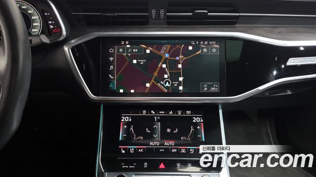 Audi A7 2021 — photo 18