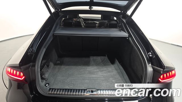 Audi A7 2021 — photo 23
