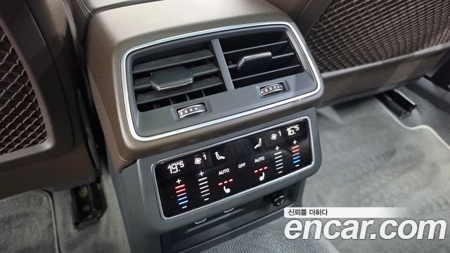 Audi A7 2021 — photo 25
