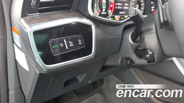 Audi A7 2021 — photo 32