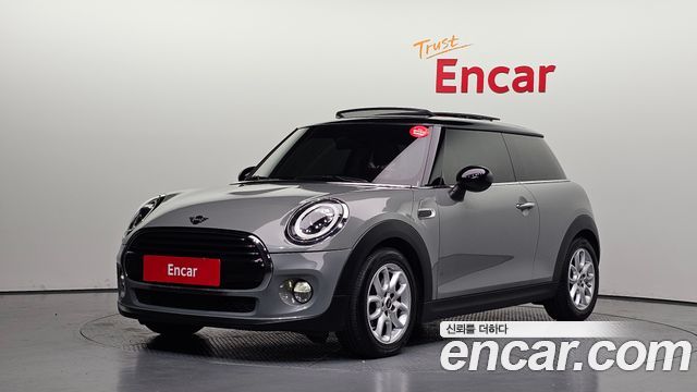 Mini Cooper 2019 — photo 1