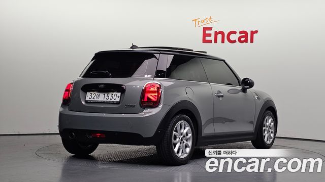 Mini Cooper 2019 — photo 2