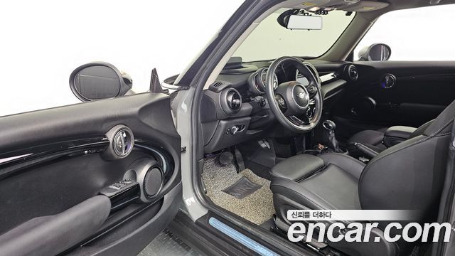 Mini Cooper 2019 — photo 10