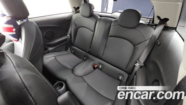 Mini Cooper 2019 — photo 11