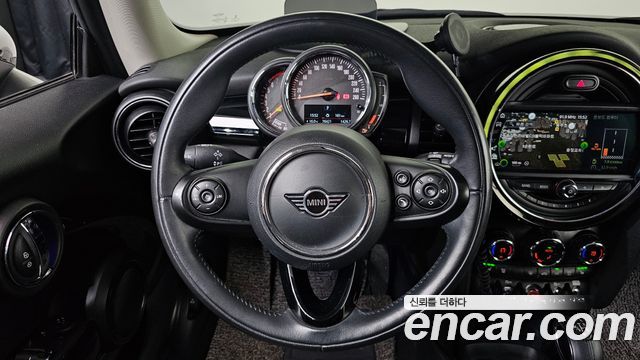 Mini Cooper 2019 — photo 15