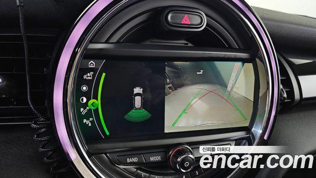 Mini Cooper 2019 — photo 17