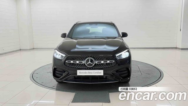 Mercedes-Benz GLA-Class 2026 — photo 8