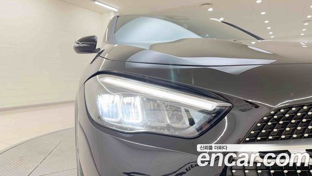 Mercedes-Benz GLA-Class 2026 — photo 10