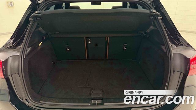 Mercedes-Benz GLA-Class 2026 — photo 12
