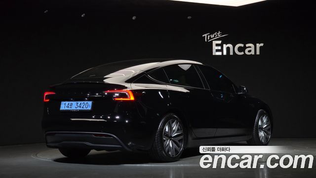 Tesla Model 3 2024 — photo 2