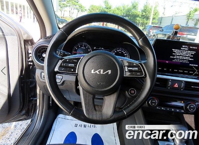 Kia K3 2022 — photo 8