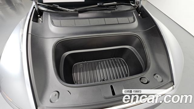 Tesla Model Y 2025 — photo 6