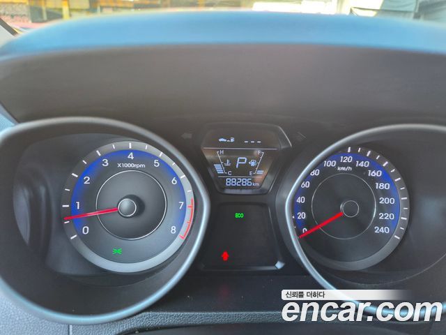 Hyundai AVANTE 2014 — photo 4