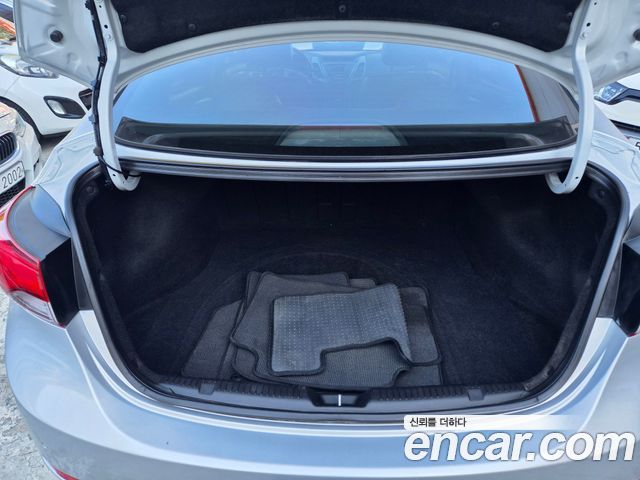 Hyundai AVANTE 2014 — photo 9