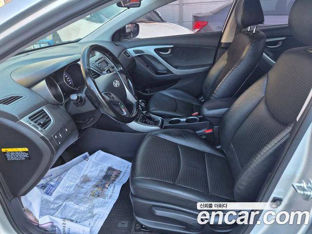 Hyundai AVANTE 2014 — photo 12