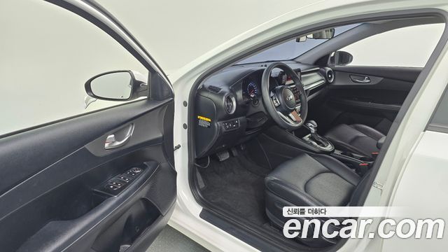 Kia K3 2019 — photo 10