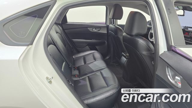 Kia K3 2019 — photo 12