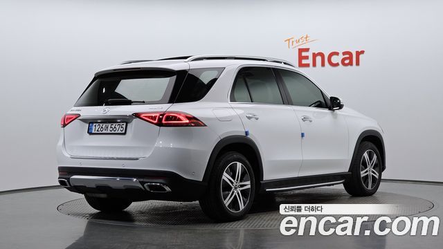 Mercedes-Benz GLE-Class 2020 — photo 2